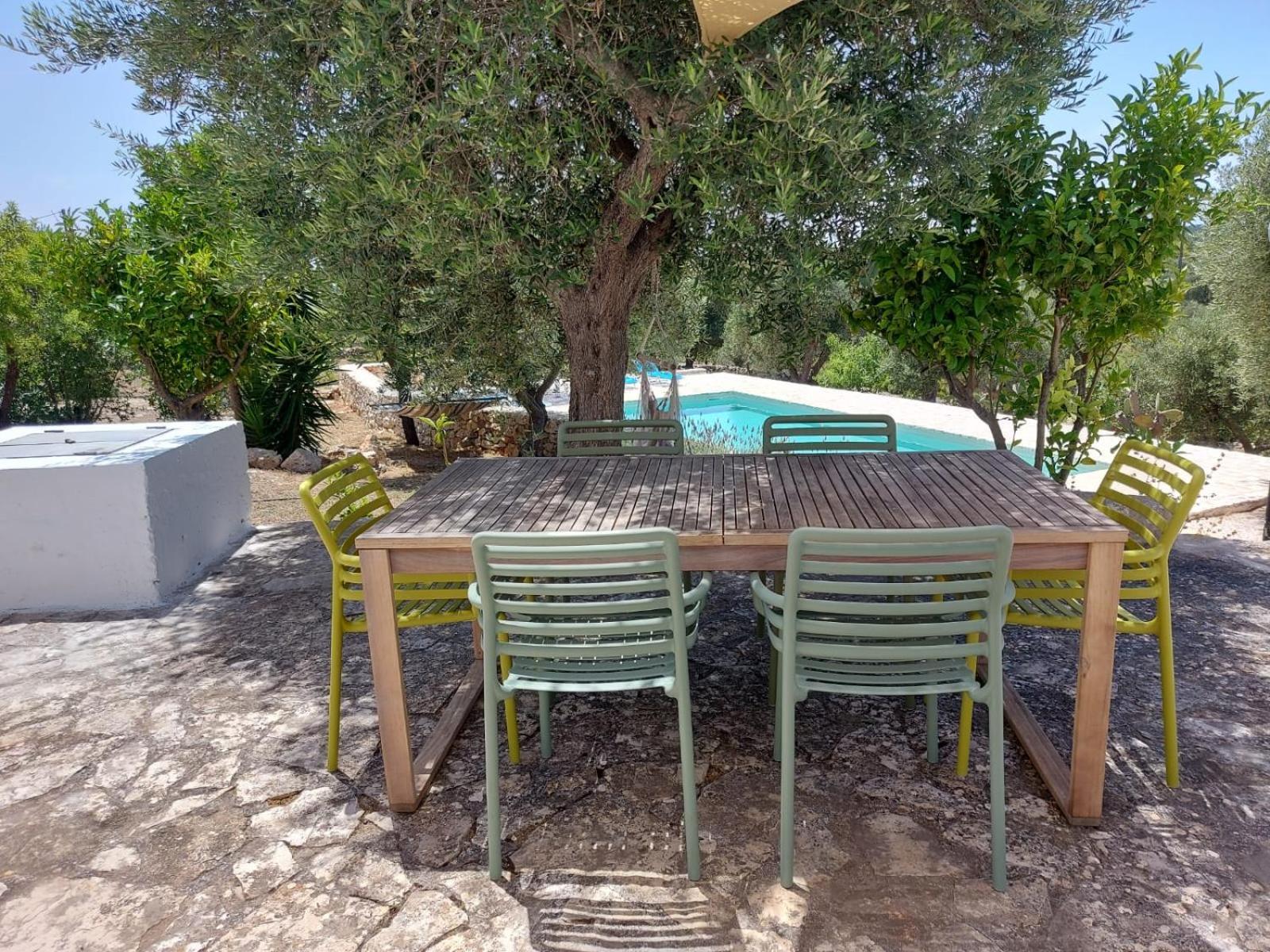 Casa Giuliveto - Charmantes Ferienhaus Mit Privatpool In Olivenhain Ostuni Exterior photo